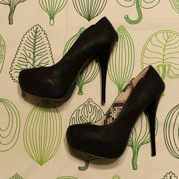 Qupid Black 5-inch Platform Heels 6.5 Faux Leather - Picture 4 of 7